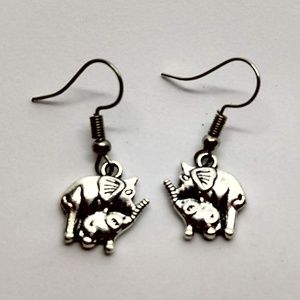 5/$20 Cute mother and baby elephant earrings